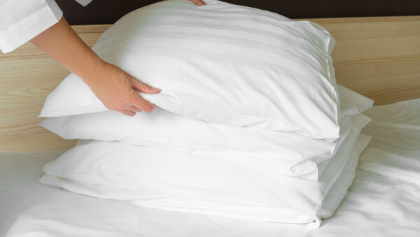 1 King Bed Non-Smoking Photo 3